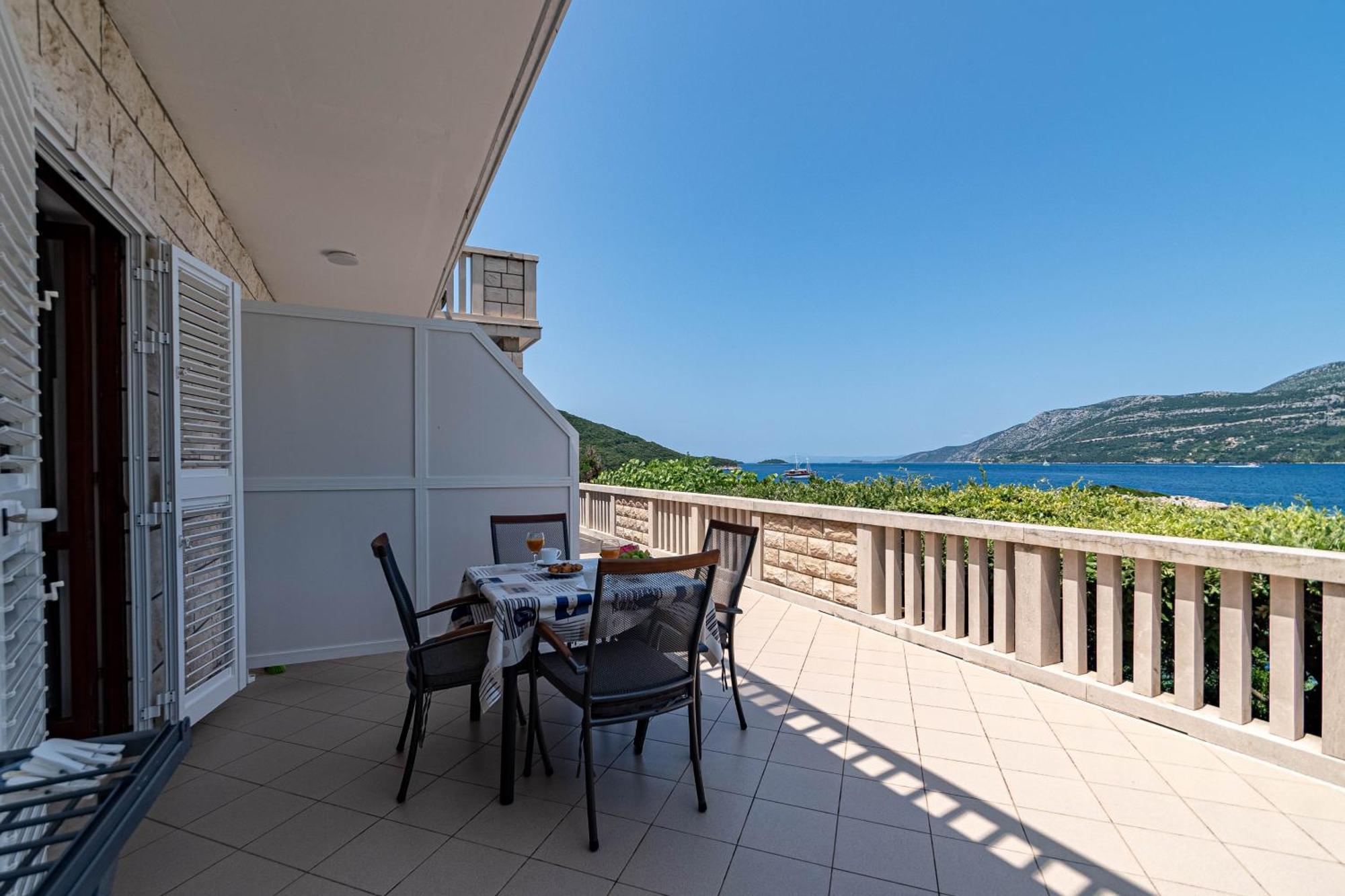 Apartments By The Sea Tri Zala, Korcula - 9237 Zrnovo Luaran gambar